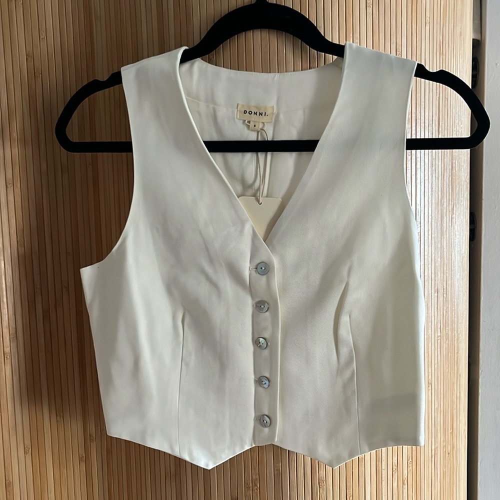 Donni cropped white vest